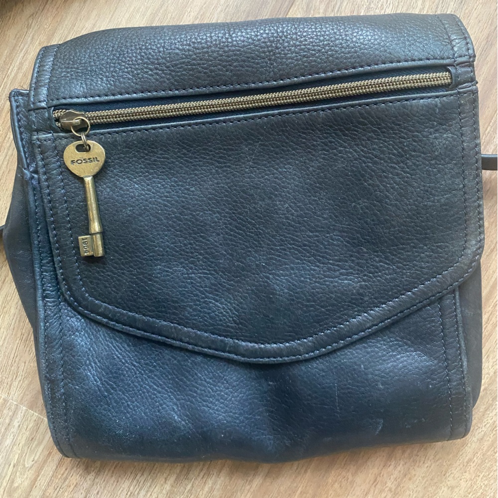 Fossil crossbody genuine leather flap bag - Picture 3 of 8